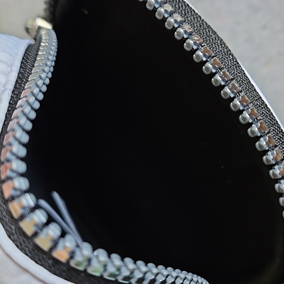 DISNEY STICH SMALL PHONE CASE BAG - Picture 6 of 10